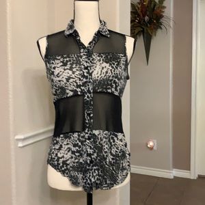 Rue21 black and white top